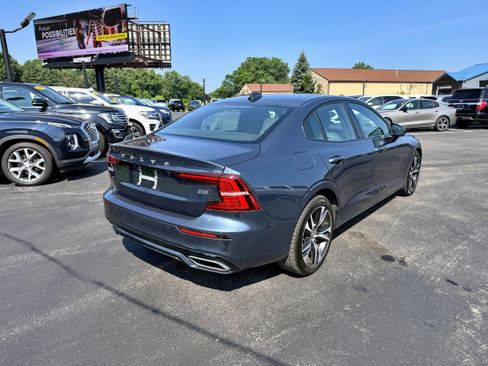 Used 2022 Volvo S60 B5 R-Design AWD/4WD image 9