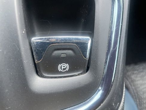 Used 2015 Chrysler 200 S w/ Navigation & Sound Group I image 41