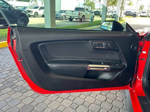 Used 2022 Ford Mustang GT w/ Black Accent Package RWD image 33