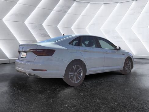 Used 2019 Volkswagen Jetta R-Line image 4