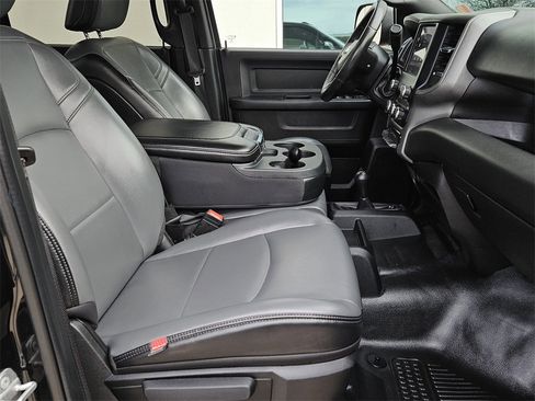 Used 2022 RAM 3500 Tradesman image 29