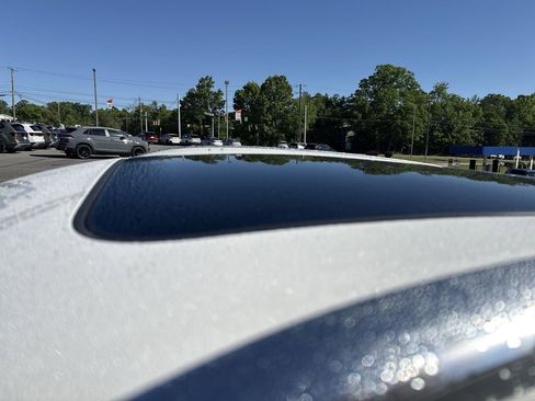 Used 2018 Audi Q3 2.0T Premium FWD image 11