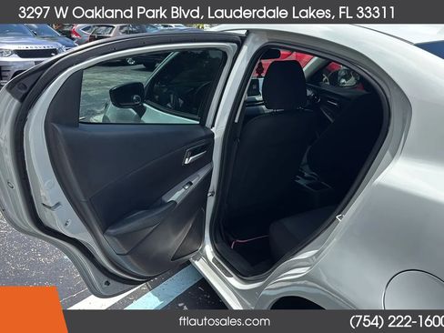 Used 2019 Toyota Yaris LE FWD image 23