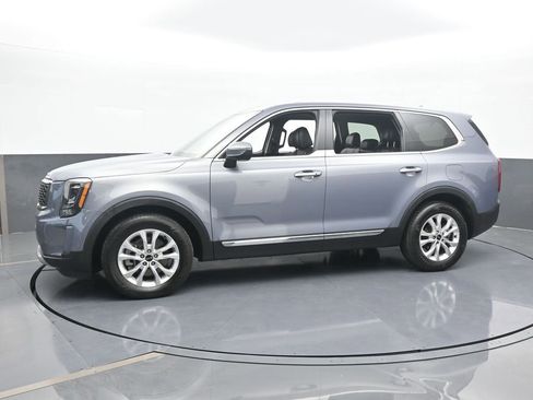 Used 2021 Kia Telluride LX image 2