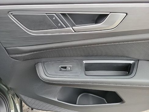 New 2026 Volkswagen Atlas Cross Sport SE image 40