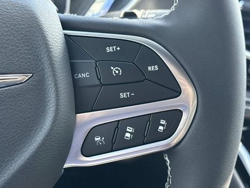 New 2026 Chrysler Pacifica Select image 26