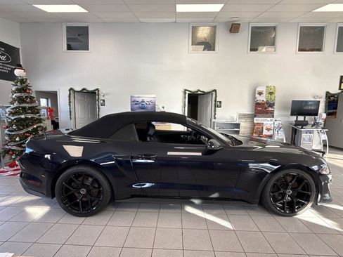 Used 2021 Ford Mustang GT Premium w/ GT Performance Package image 4