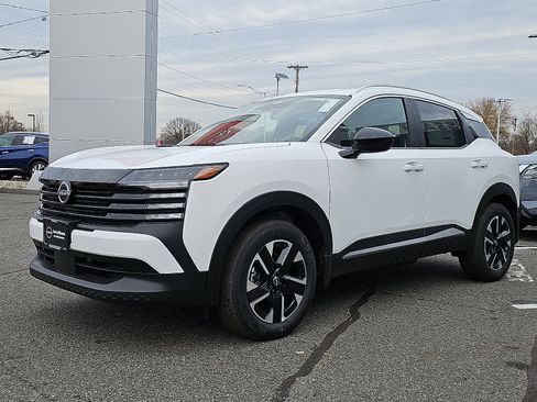 New 2026 Nissan Kicks SV w/ SV Premium Package image 2