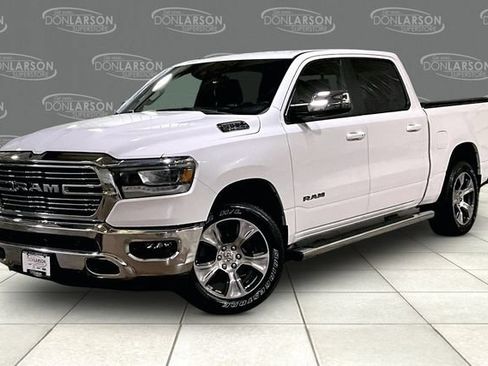 Used 2023 RAM 1500 Laramie AWD/4WD image 3