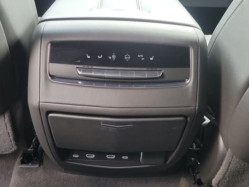 Used 2022 Cadillac Escalade ESV Premium Luxury Platinum w/ Heavy-Duty Trailer Package RWD image 13