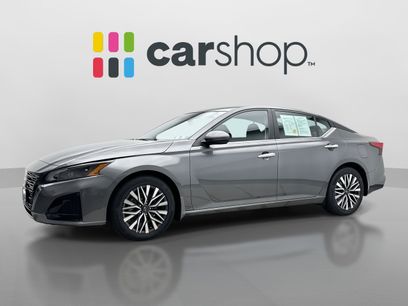 Used 2023 Nissan Altima 2.5 SV