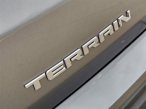 Used 2019 GMC Terrain SLE image 12