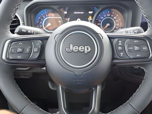 New 2026 Jeep Gladiator Sport AWD/4WD image 13
