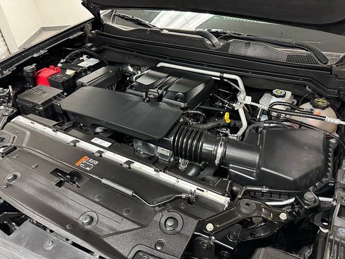 Used 2024 Chevrolet Colorado Trail Boss w/ Technology Package image 16