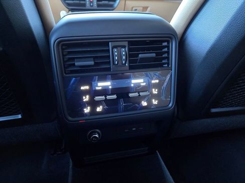 Certified 2025 Porsche Cayenne image 14