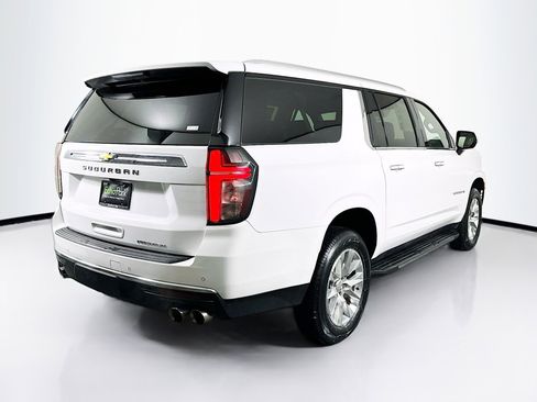 Used 2023 Chevrolet Suburban Premier image 9