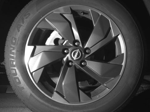 Used 2025 Nissan Rogue SV FWD image 15