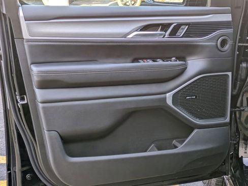 New 2026 Jeep Grand Wagoneer Summit image 44