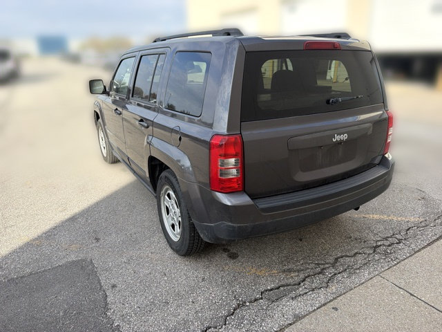 Used 2015 Jeep Patriot Sport FWD image 11