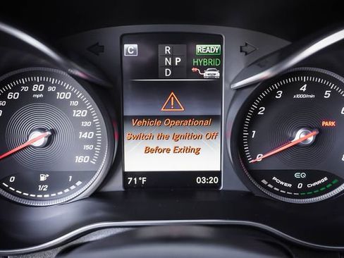 Used 2019 Mercedes-Benz GLC 350e 4MATIC image 14