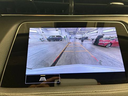Used 2022 Cadillac XT4 Luxury w/ Cold Weather Package AWD/4WD image 32