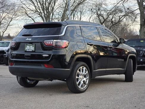 Used 2022 Jeep Compass Latitude image 25