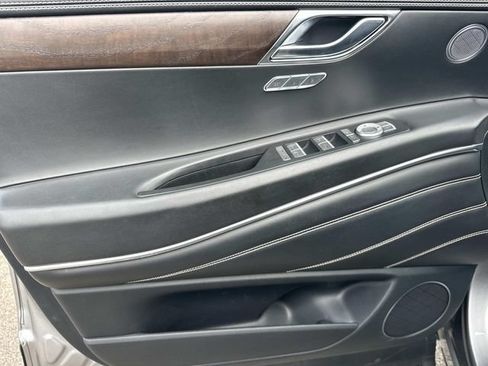 Used 2022 Genesis GV80 3.5T w/ Cargo Package AWD/4WD image 18