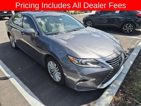 Used 2017 Lexus ES 350 w/ Premium Package FWD image 2