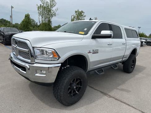 Used 2015 RAM 2500 Laramie AWD/4WD image 2