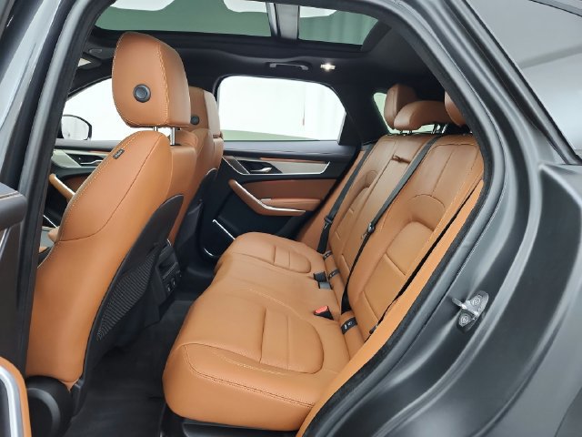 Certified 2026 Jaguar F-PACE R-Dynamic S AWD/4WD image 54