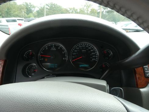 Used 2008 Chevrolet Avalanche LT w/ LT Preferred Equipment Group image 18