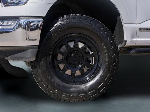 Used 2022 Ford F150 XLT w/ Equipment Group 302A High image 4