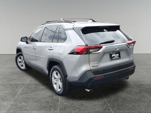 Used 2019 Toyota RAV4 XLE w/ Convenience Package AWD/4WD image 5