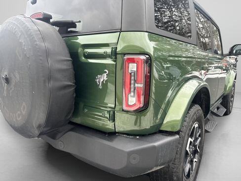 Used 2023 Ford Bronco Outer Banks image 5