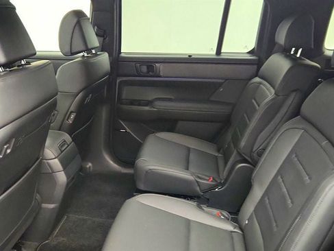 Used 2025 Hyundai Santa Fe Calligraphy AWD/4WD image 20