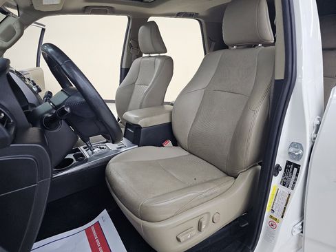 Used 2016 Toyota 4Runner Limited image 17