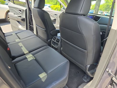 Used 2023 Honda Ridgeline RTL-E image 11