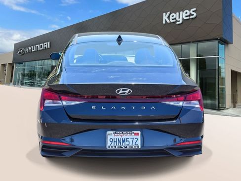 Used 2023 Hyundai Elantra SEL w/ Convenience Package FWD image 6