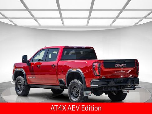 Used 2024 GMC Sierra 2500 AT4X w/ AT4X AEV Edition image 2