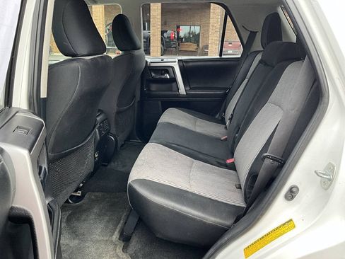 Used 2015 Toyota 4Runner SR5 w/ Four Season Floor Mat Package AWD/4WD image 13