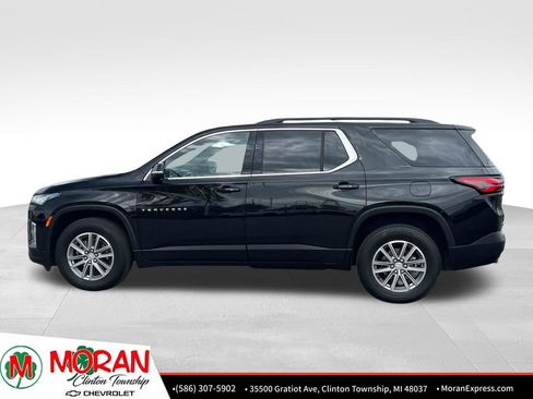 Certified 2023 Chevrolet Traverse LT FWD image 3