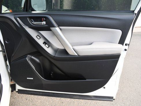 Used 2015 Subaru Forester 2.5i Limited image 24