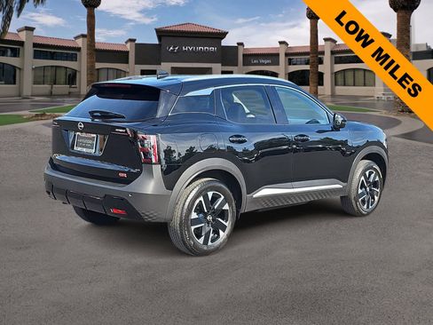 Used 2025 Nissan Kicks SR FWD image 8