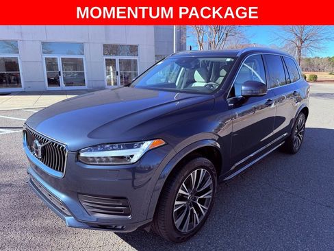 Used 2022 Volvo XC90 T5 Momentum w/ Climate Package image 3