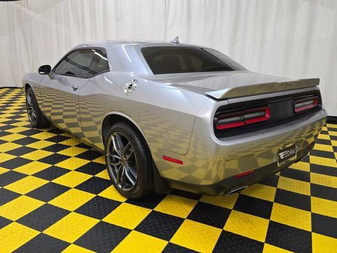 Used 2015 Dodge Challenger SXT Plus image 5