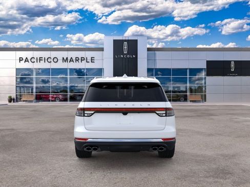 New 2026 Lincoln Aviator AWD image 5