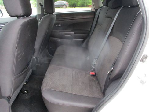 Used 2014 Mitsubishi Outlander Sport SE FWD image 15