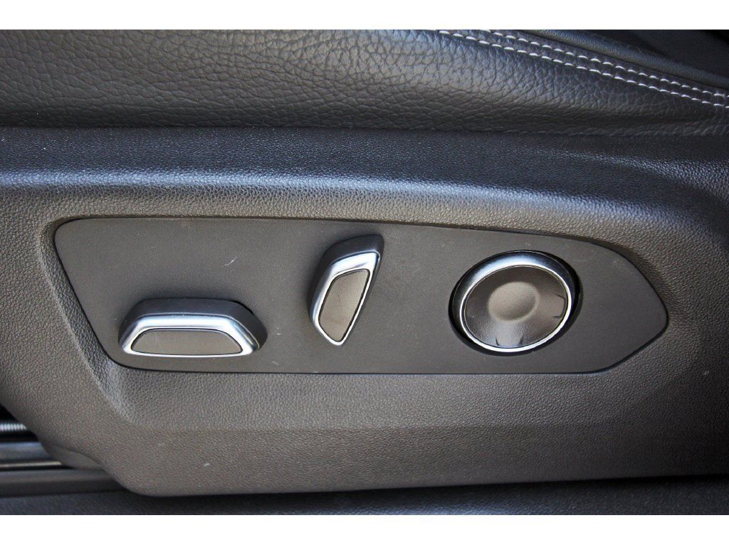 Used 2023 GMC Yukon Denali AWD/4WD image 27