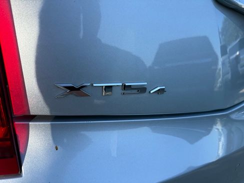 Used 2015 Cadillac XTS Luxury image 11