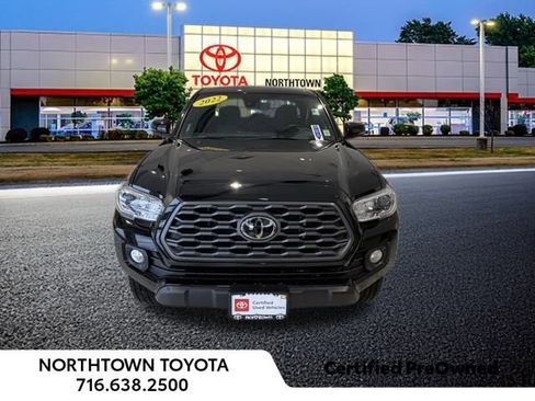 Used 2022 Toyota Tacoma TRD Off-Road image 20